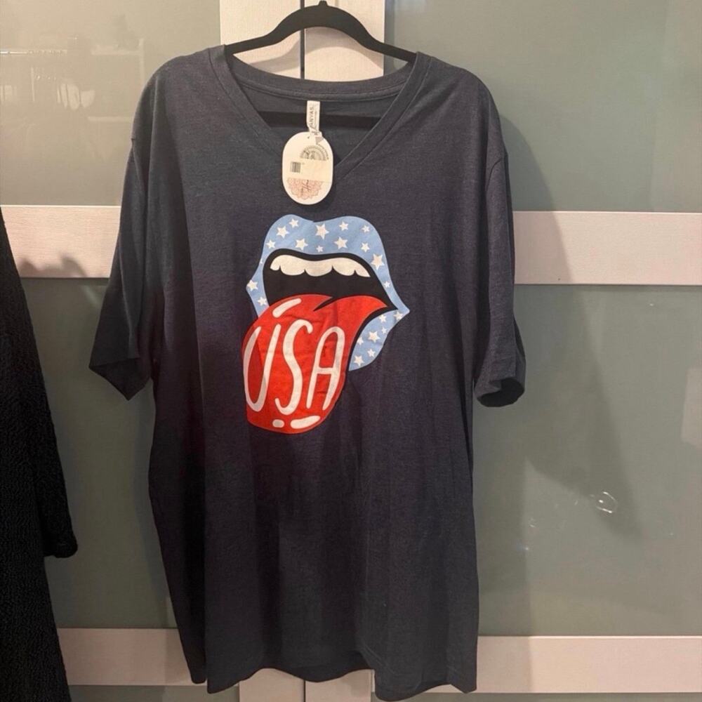 Bella + Canvas USA Patriotic Graphic V-Neck T-Shirt Women’s 3XL NWT